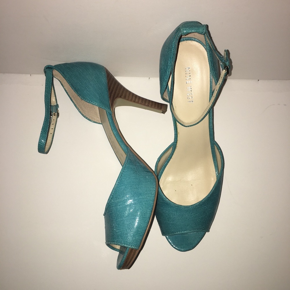 Nine West sz 10 platform peeptoe low heel